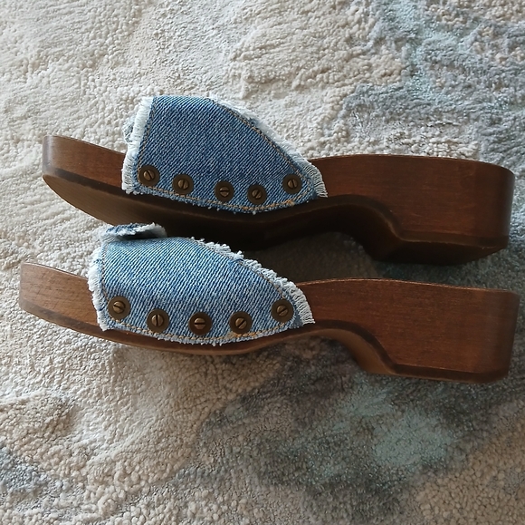Re/done X Dr. Scholl's Buckled Clog Denim Sandals - Picture 3 of 7